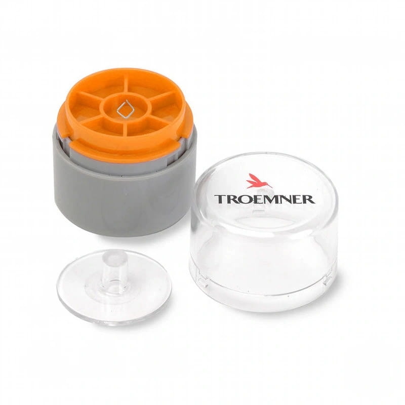 Clear plastic cap with ’troemner’ branding and red hummingbird logo