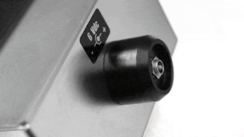 th INSTAPLUG innovative quick coupling wireless system.